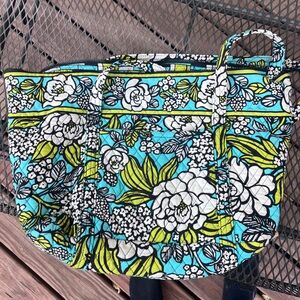 Vera Bradley retired weekender tote quilted bag in Turquoise Paradise